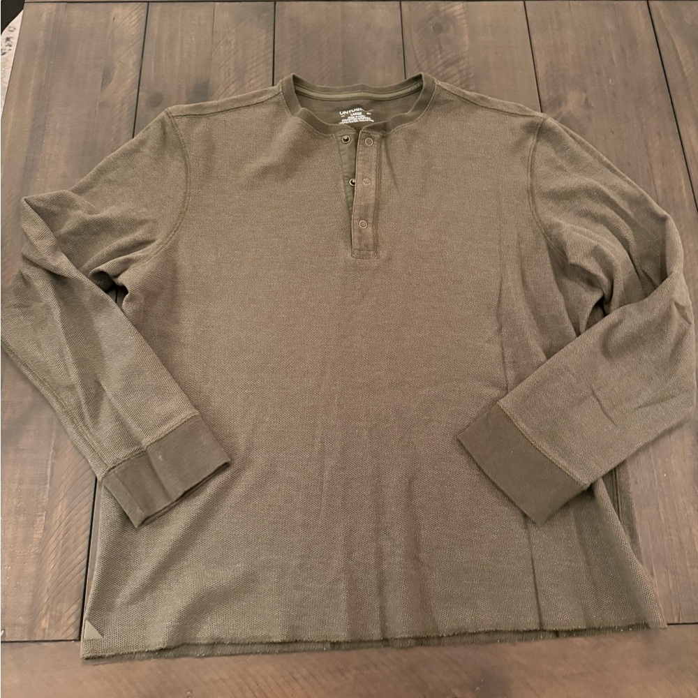UNTUCKit Men's Long Sleeve Olive Henley Shirt